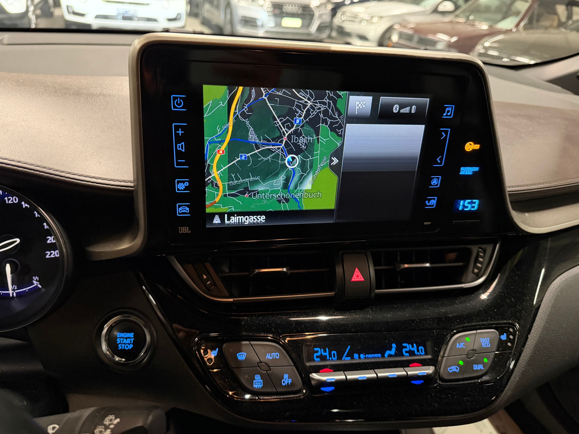 TOYOTA C-HR 1.2 Turbo Style 4WD Multidrive S-image-8