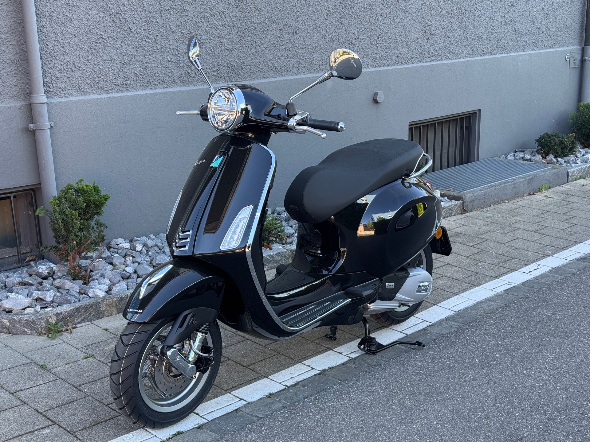 PIAGGIO Vespa 125 Primavera 2026 Keyless Go & LCD Display