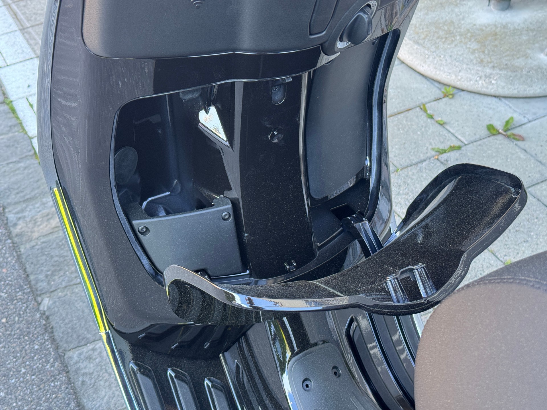PIAGGIO Vespa 125 Primavera 2026 Keyless Go & LCD Display-showroom-element-2