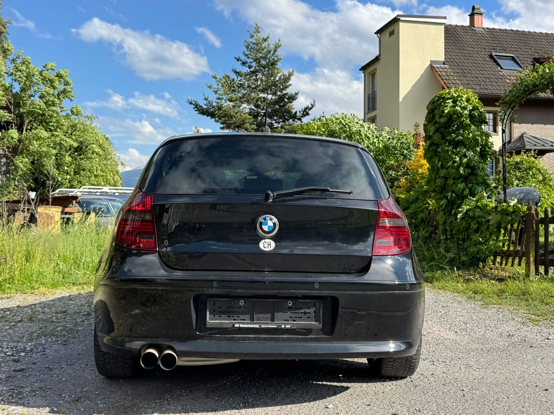 BMW 116i Access Steptronic-image-1