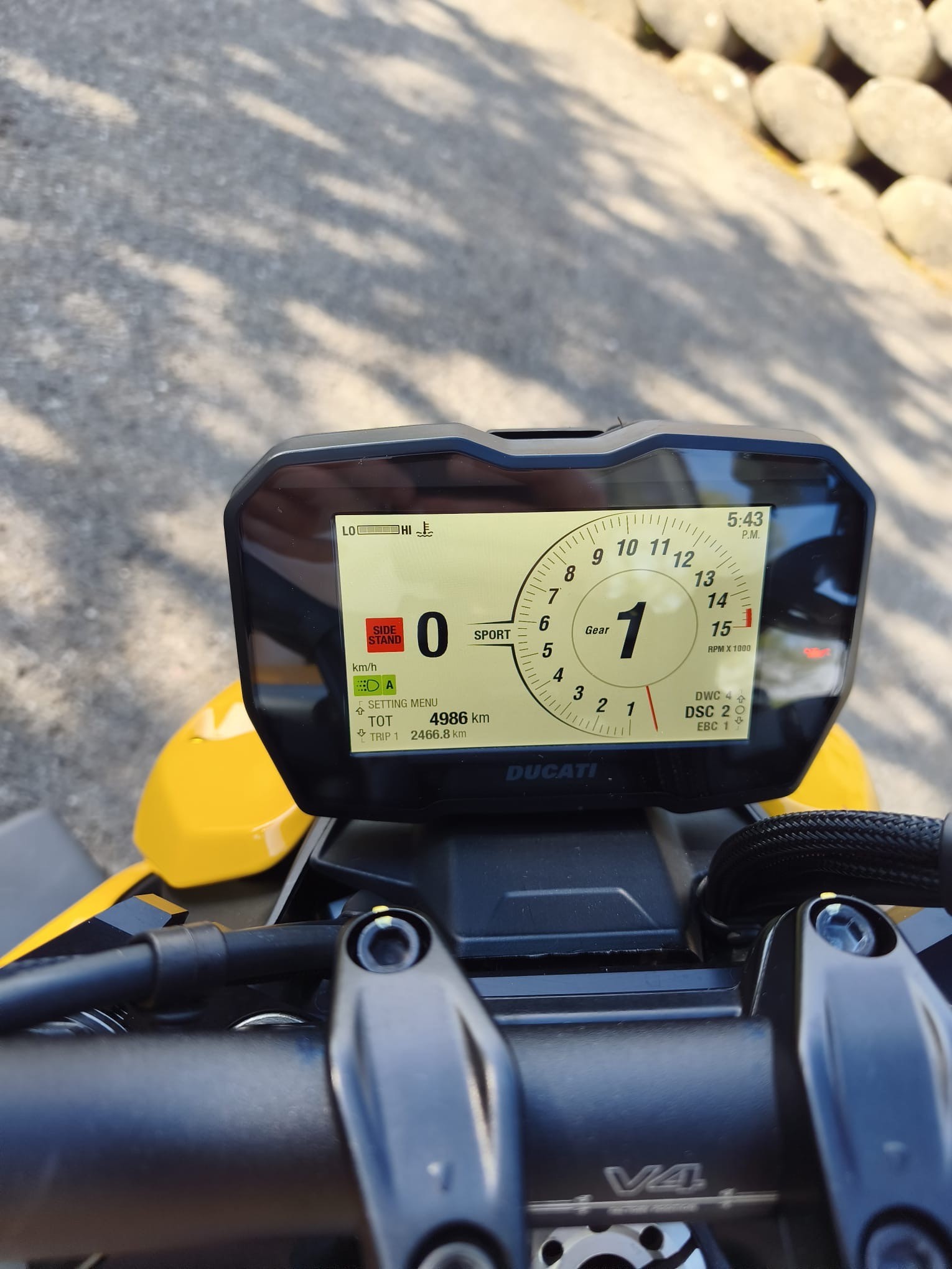 DUCATI Streetfighter V4-image-1
