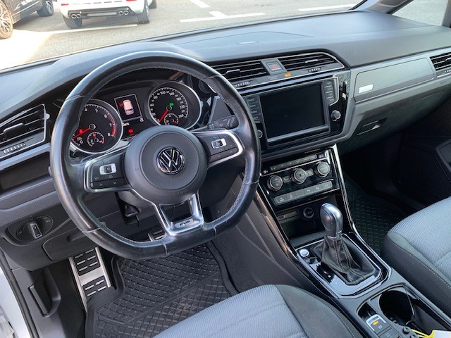 VW Touran 1.8 TSI BlueMotion Technology Highline DSG-image-4