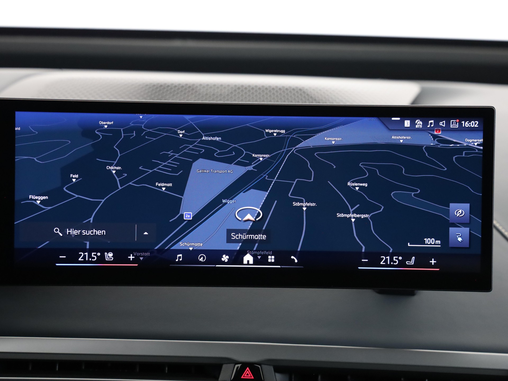 BMW iX xDrive60-image-18