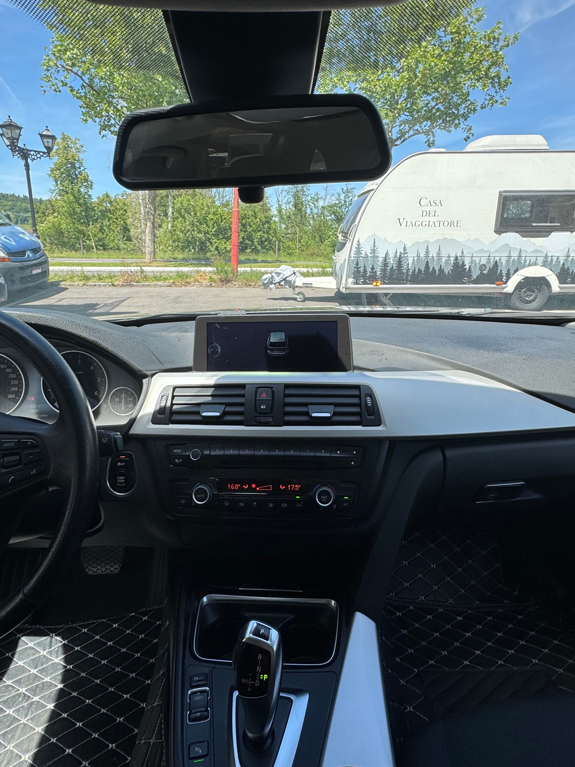 BMW 316d Touring Business Steptronic-image-11