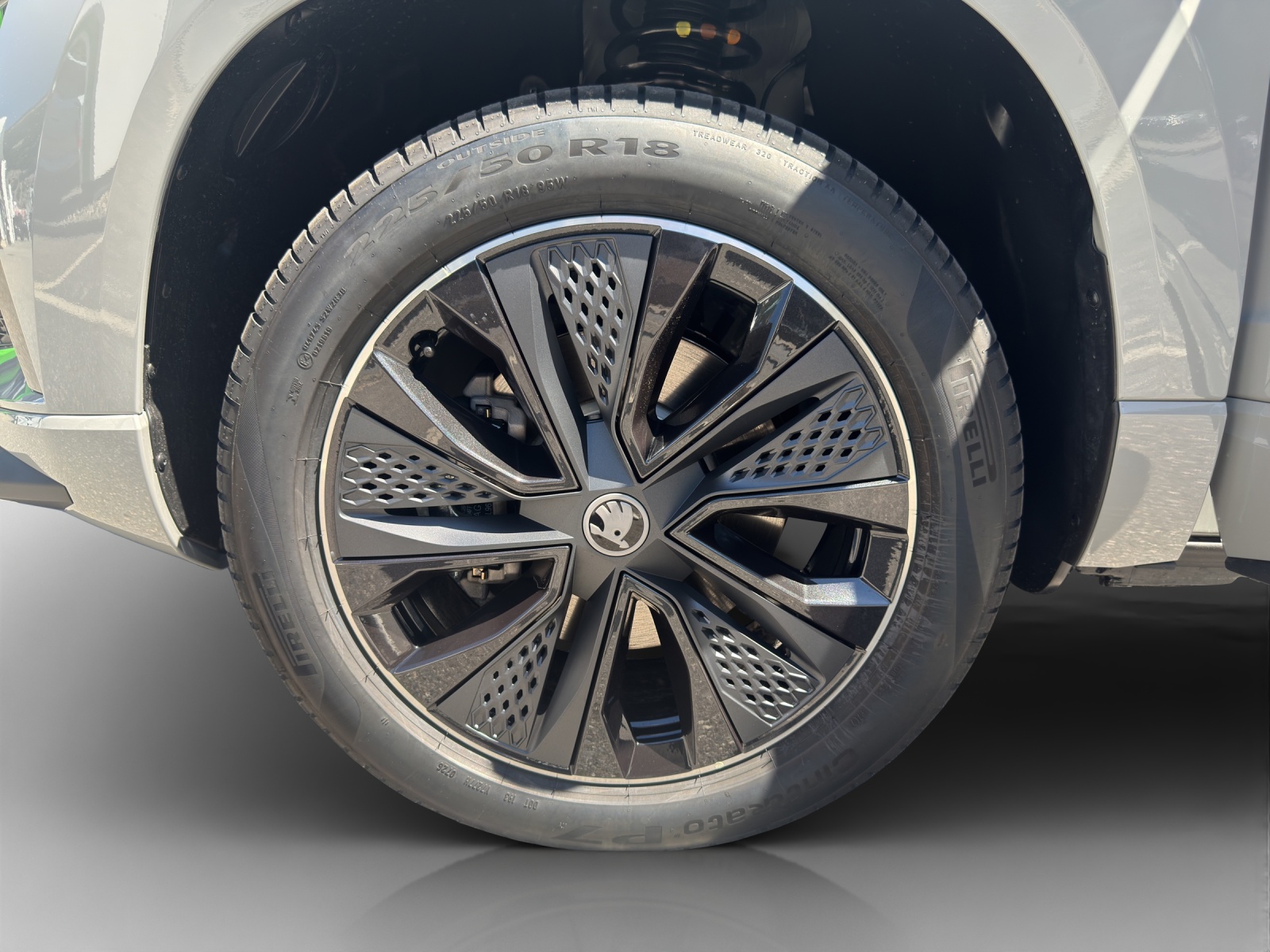 SKODA Karoq 2.0 TSI Dynamic Limited Edition 4x4 DSG-image-15