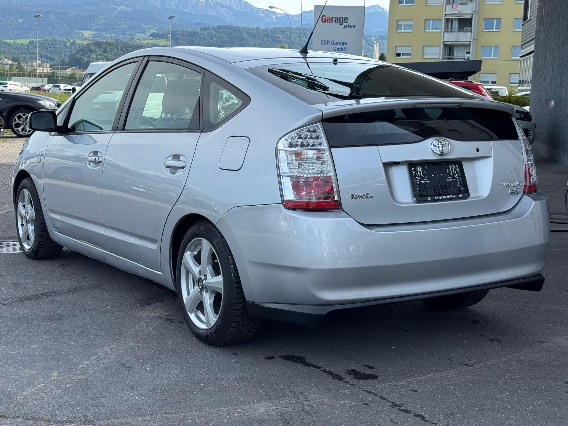 TOYOTA Prius 1.5 16V Hybrid-image-4