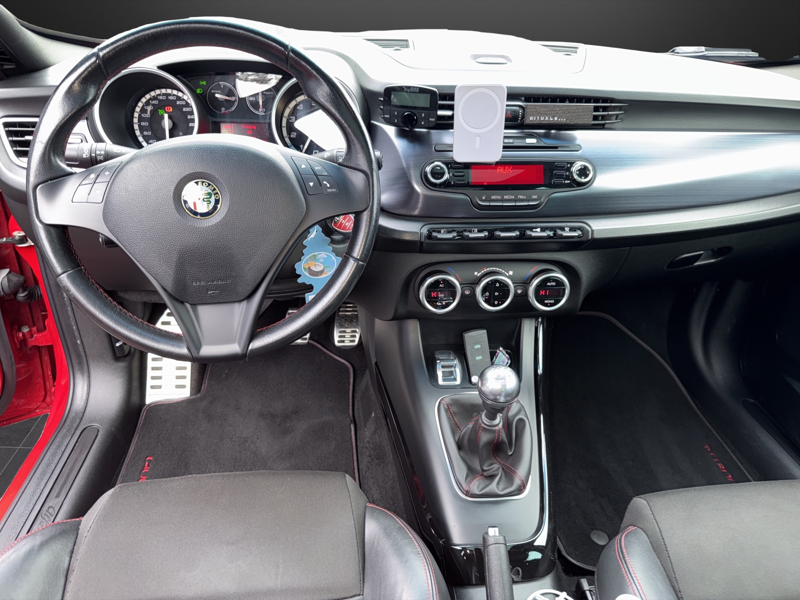 ALFA ROMEO Giulietta 1750 TBi Quadrifoglio Verde-image-9