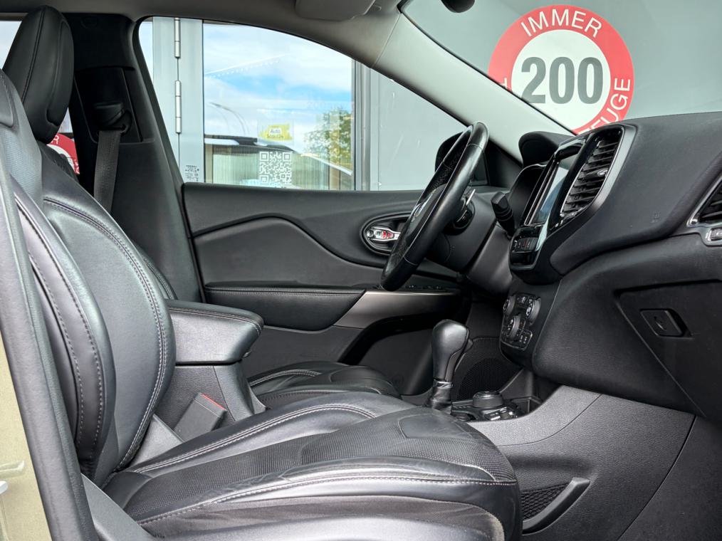 JEEP Cherokee 2.2MJ Limited AWD Drive II 9ATX-image-9