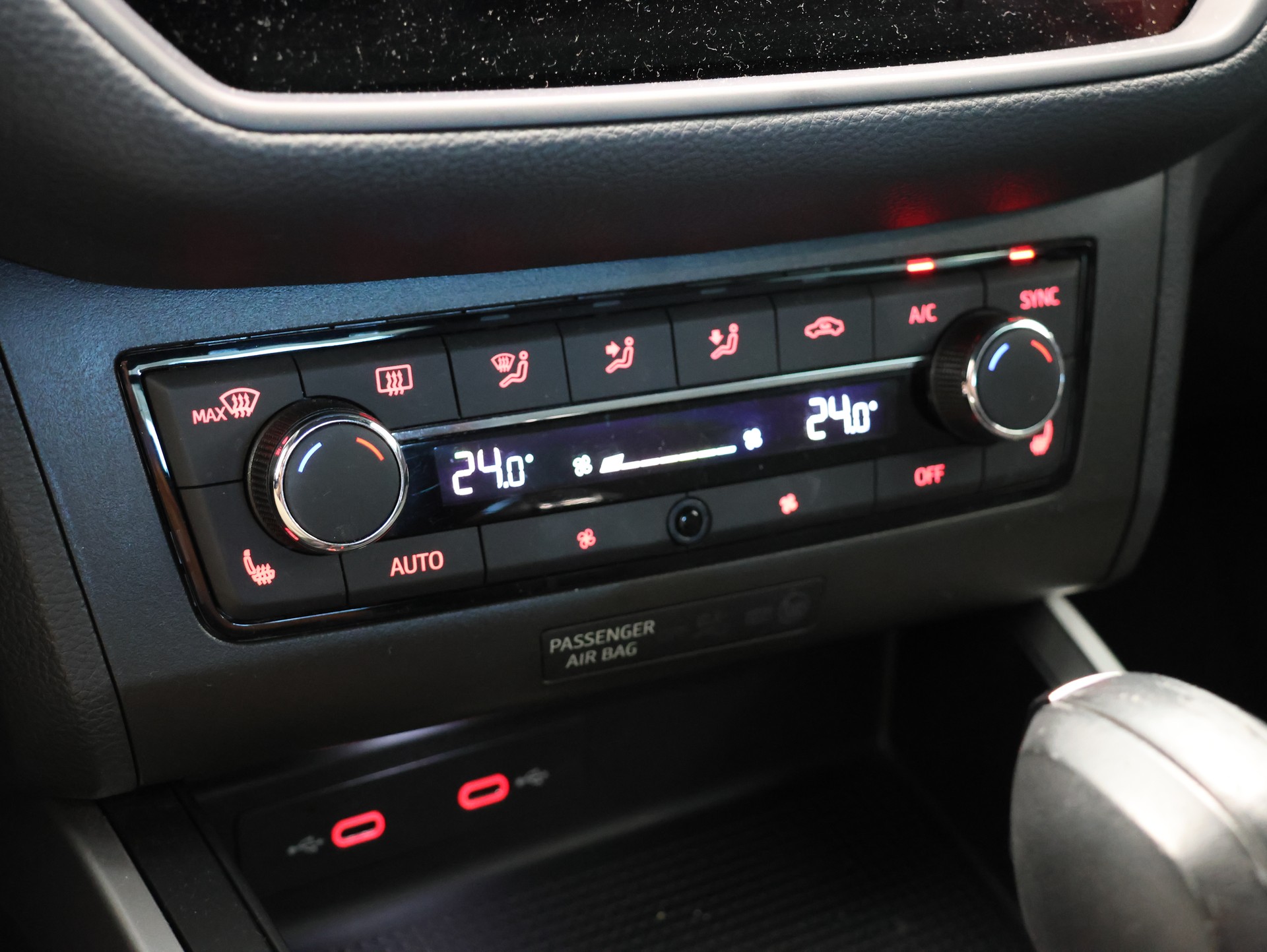 SEAT Arona 1.0 TSI Eco DSG SWISS FR *360 Kamera* *Carplay* *Sitzheizung*-image-23