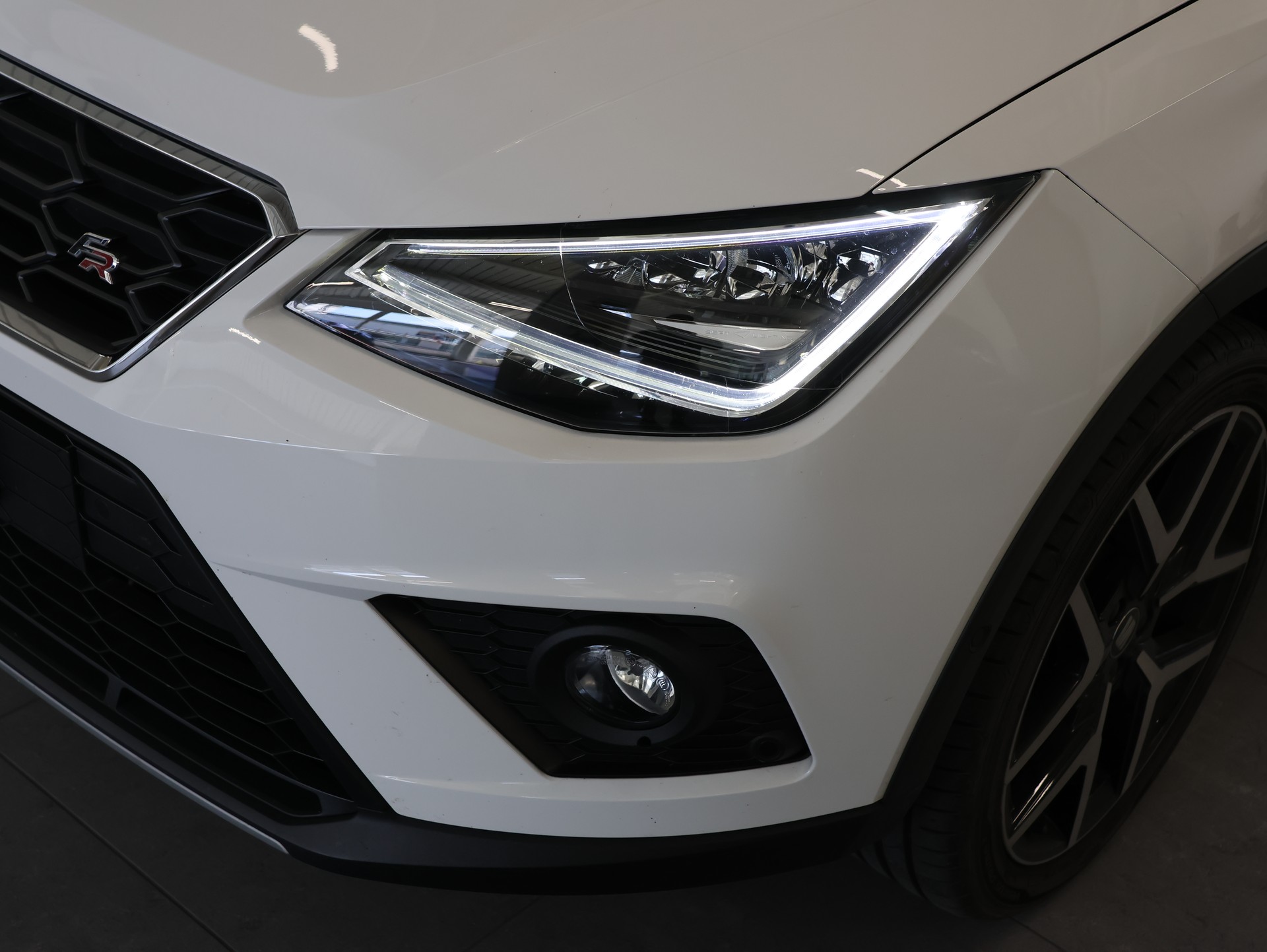 SEAT Arona 1.0 TSI Eco DSG SWISS FR *360 Kamera* *Carplay* *Sitzheizung*-image-9