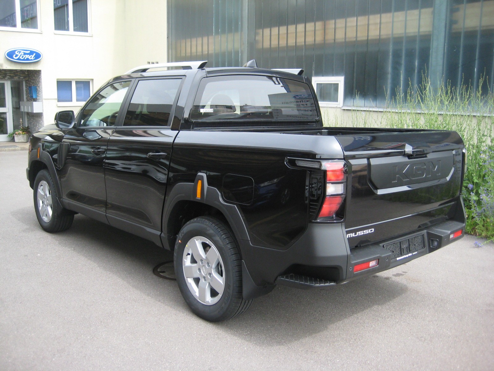 KGM-SsangYong Musso 2.2 Platinum 4WD A-image-2