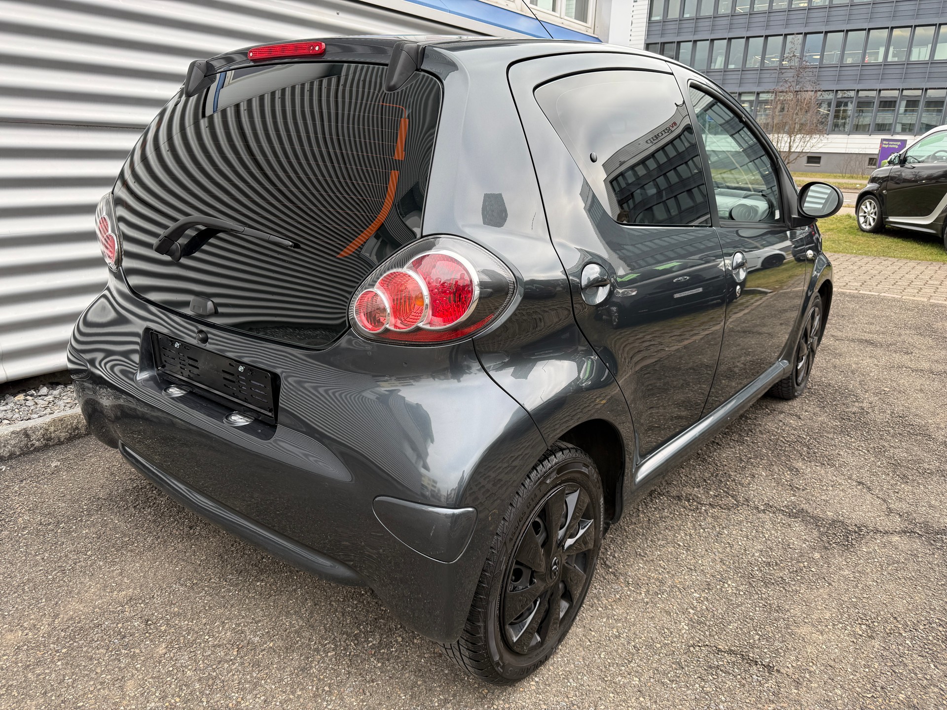 TOYOTA Aygo 1.0 VVT-i Luna-image-13