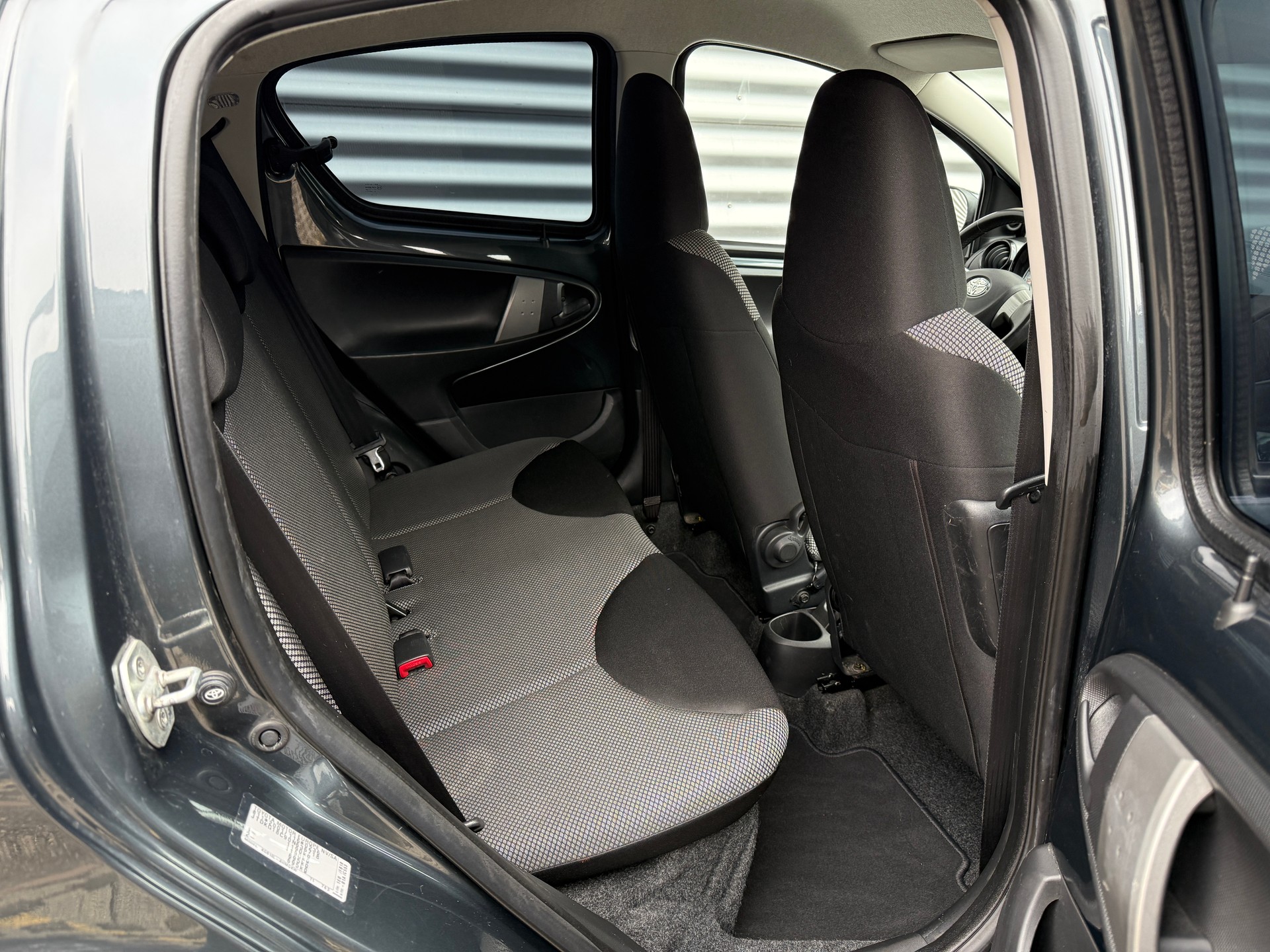 TOYOTA Aygo 1.0 VVT-i Luna-image-8