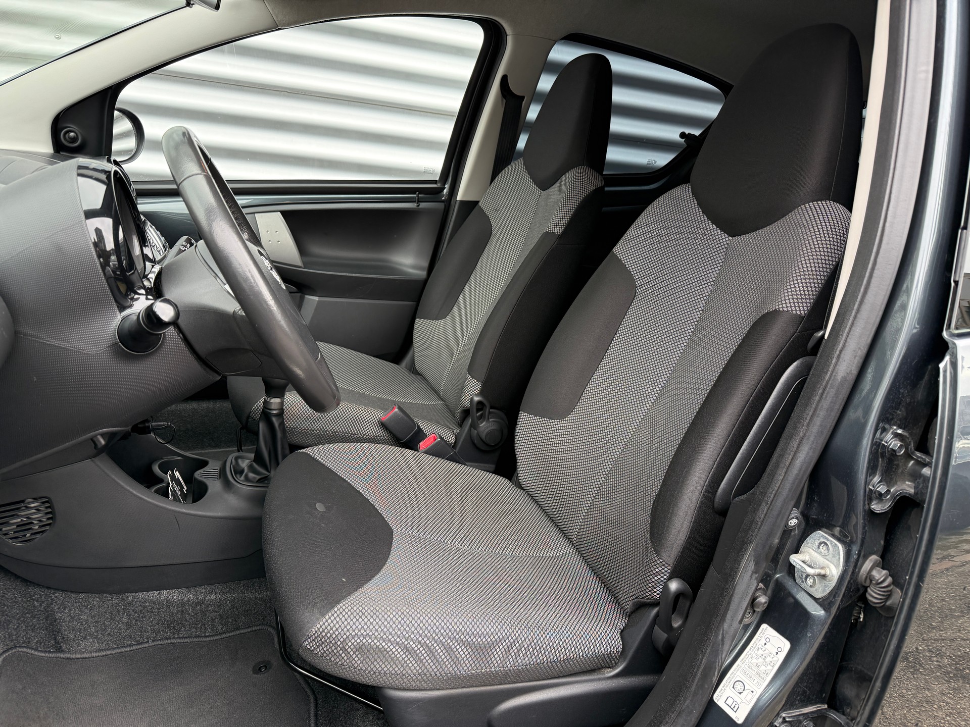 TOYOTA Aygo 1.0 VVT-i Luna-image-6
