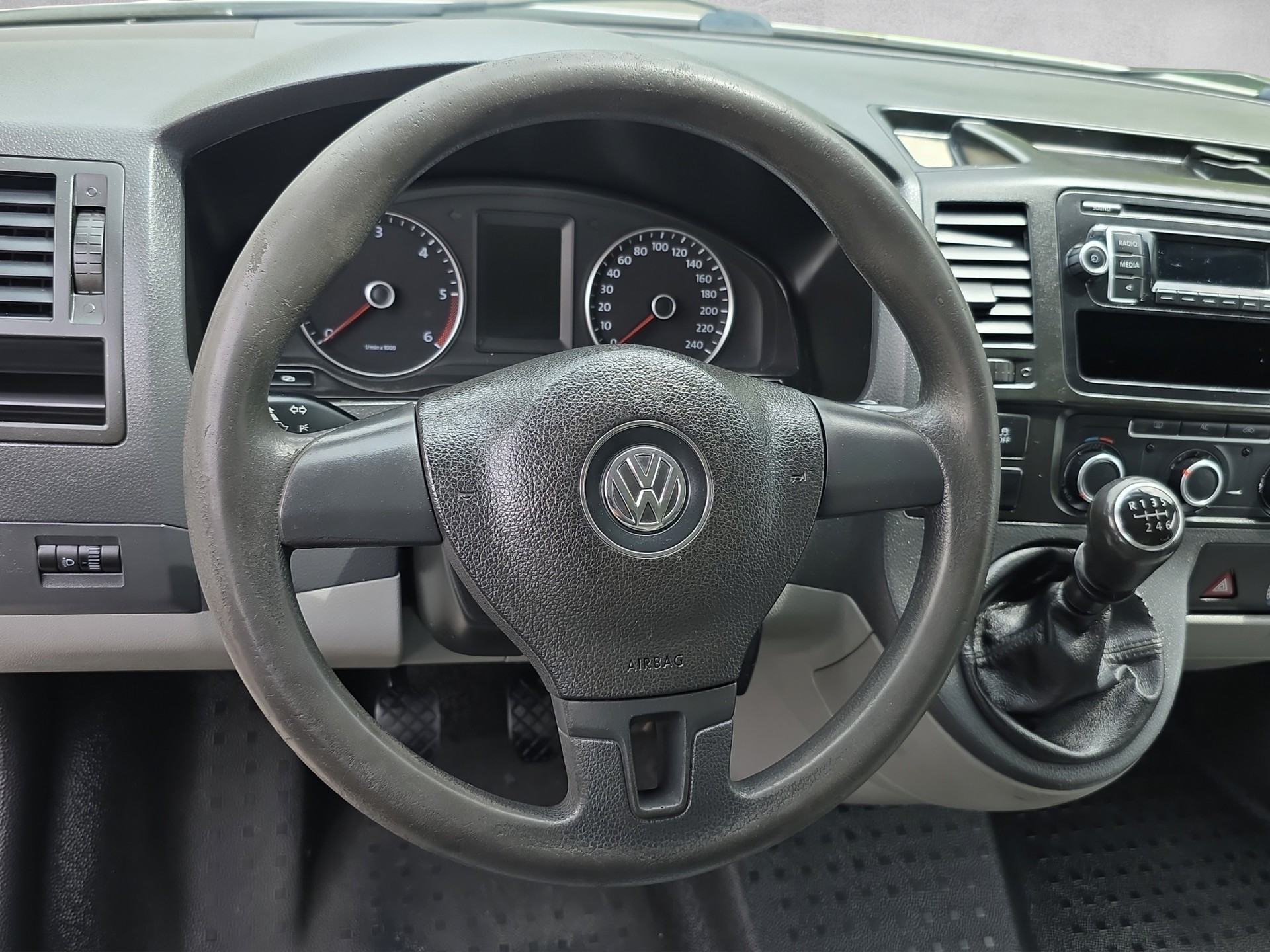 VW T5 2.0 TDI BMT 4Motion-image-8