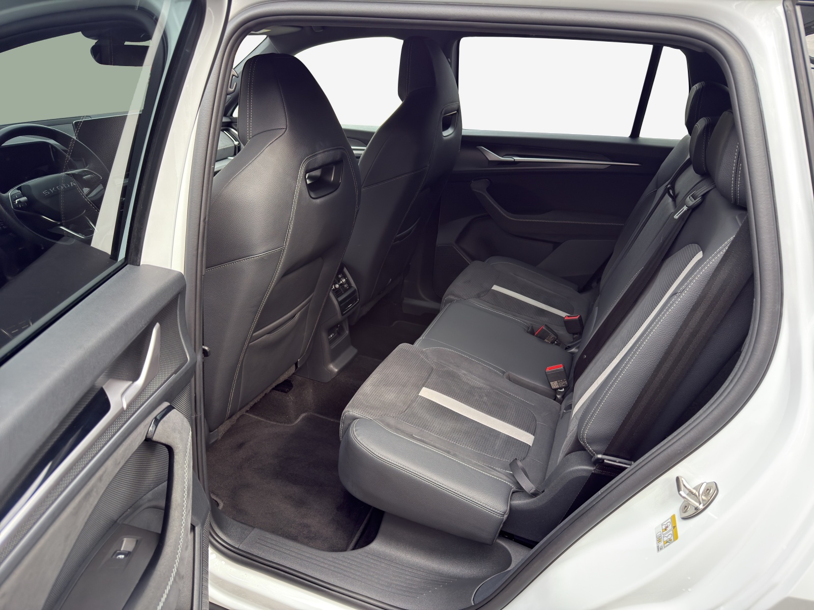 SKODA Kodiaq 2.0 TDI Sportline 4x4-image-11