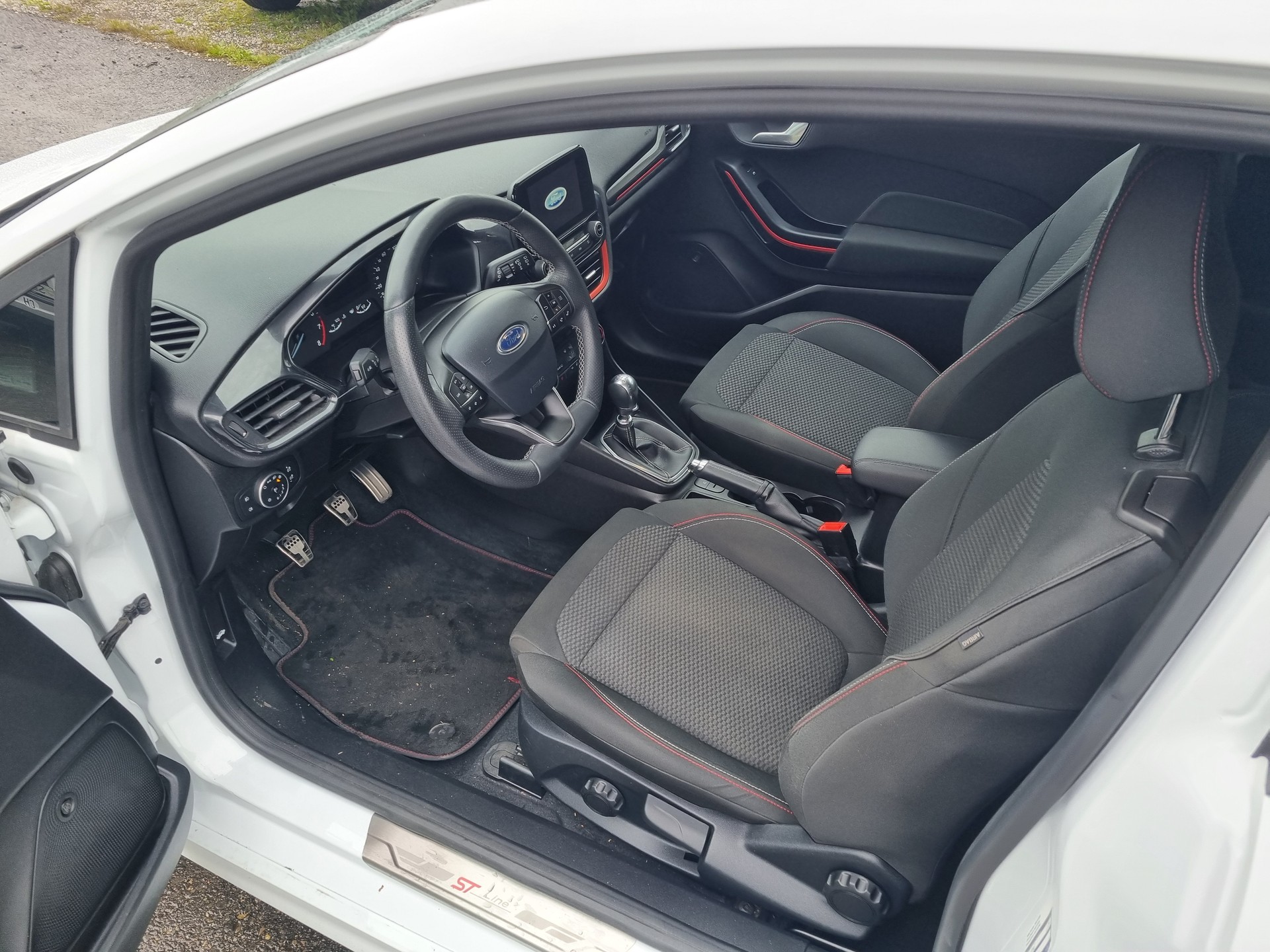 FORD Fiesta 1.0 SCTi Business-image-8