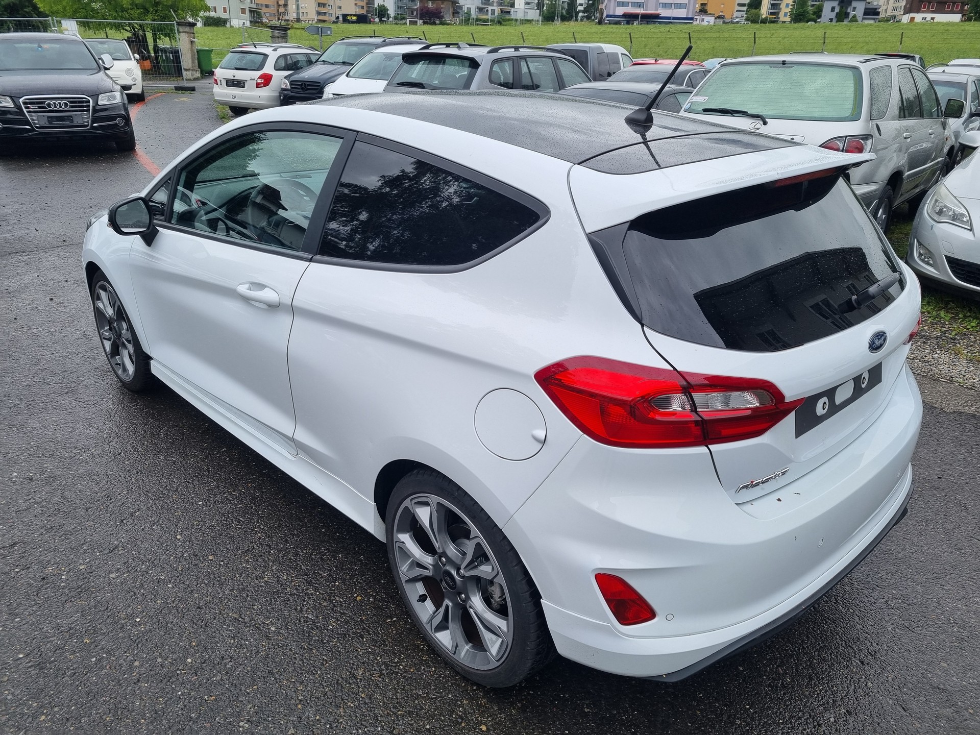 FORD Fiesta 1.0 SCTi Business-image-1
