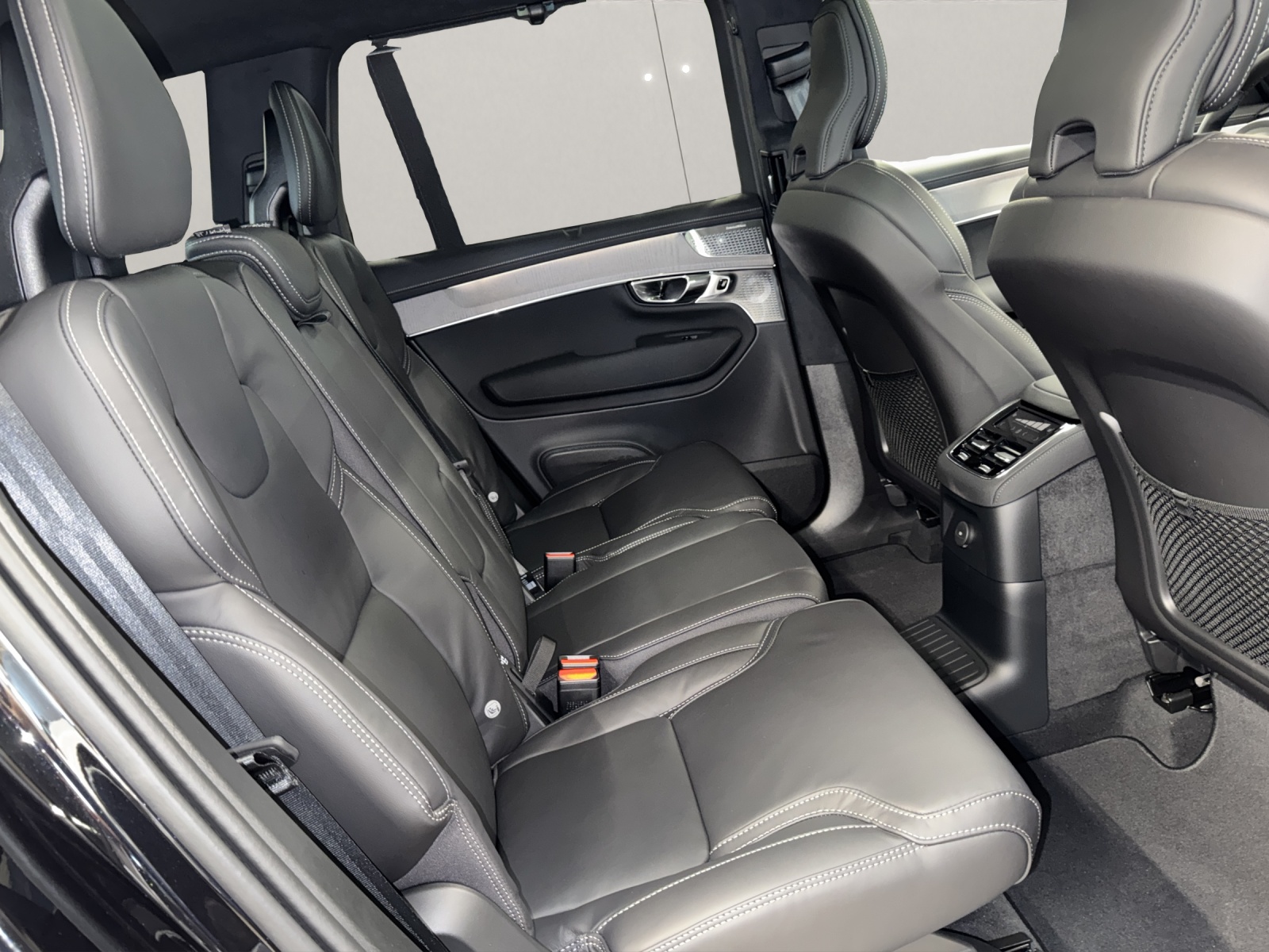 VOLVO XC90 2.0 T8 TE XCLUSIVE Edition Dark eAWD-image-14
