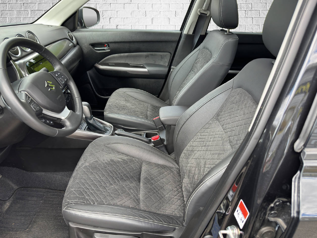 SUZUKI Vitara 1.4 T Compact Top Hybrid 4x4-image-6