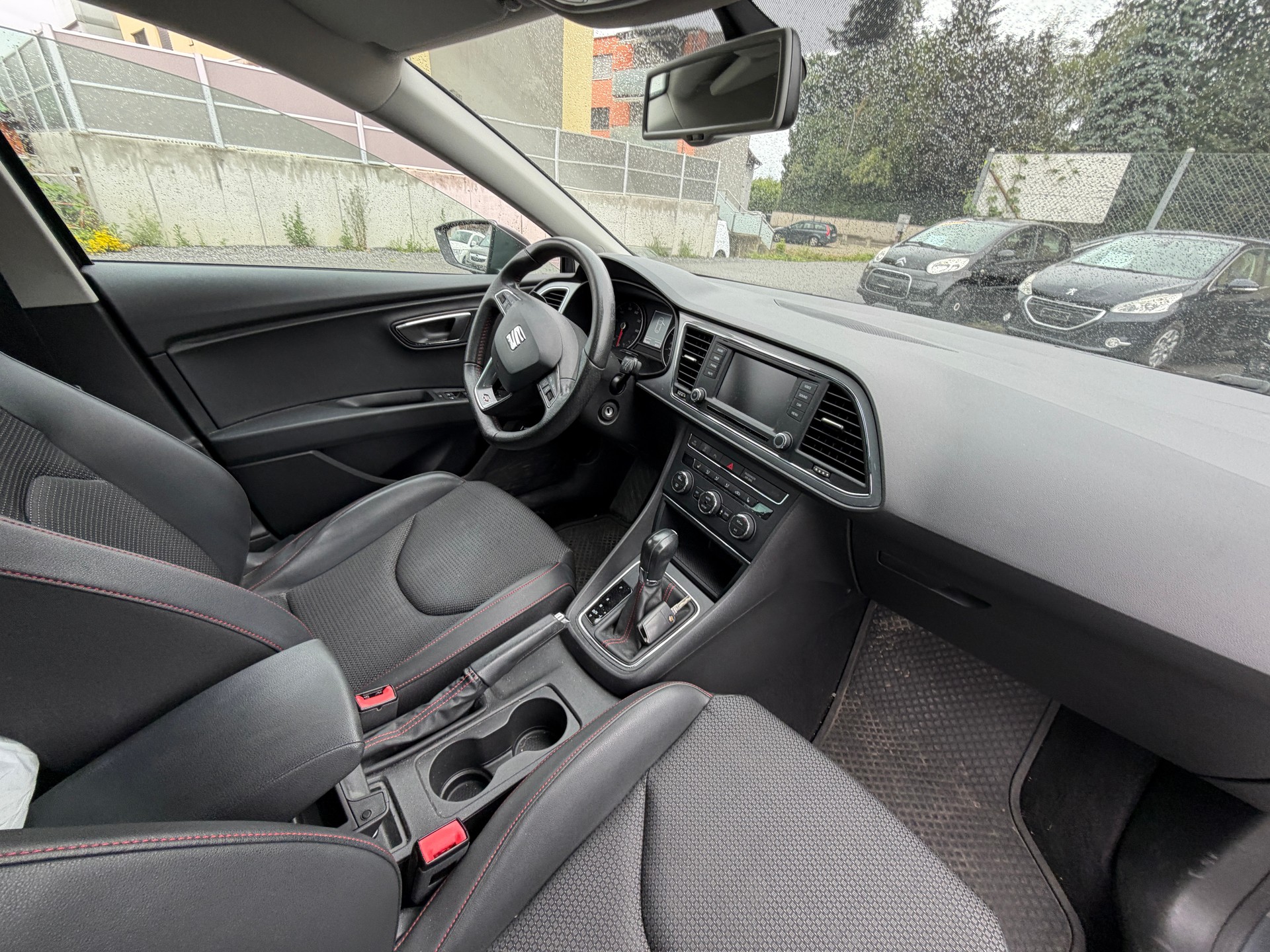 SEAT Leon 1.8 TSI FR DSG-image-8