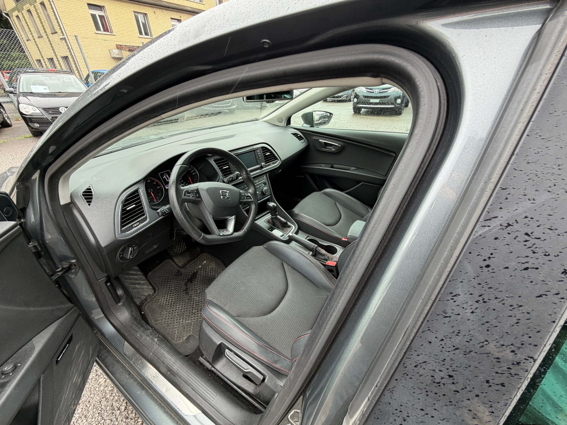 SEAT Leon 1.8 TSI FR DSG-image-5