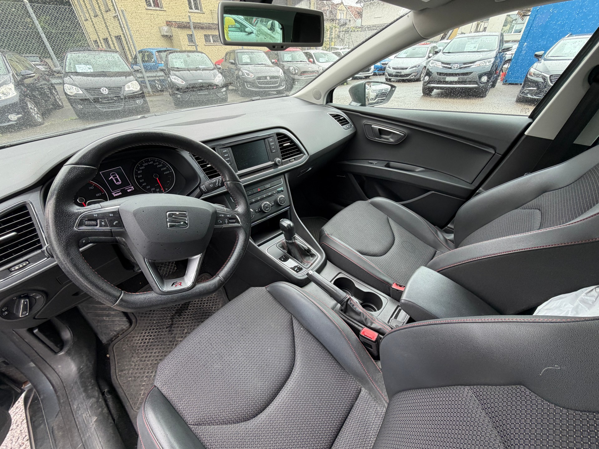 SEAT Leon 1.8 TSI FR DSG-image-6