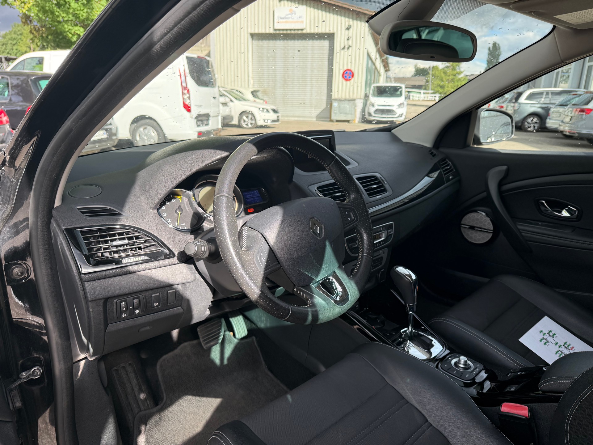 RENAULT Mégane 1.2 16V Turbo Bose EDC-image-7