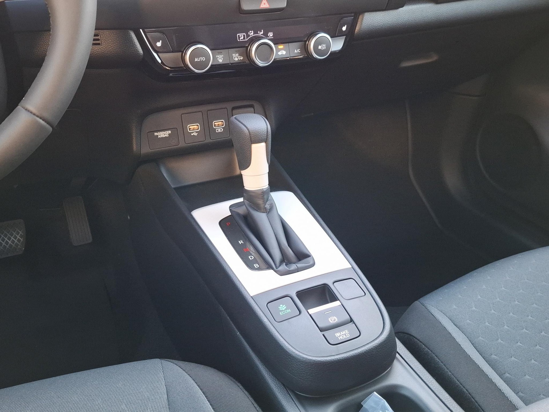 HONDA Jazz 1.5 i-MMD Elegance-image-10