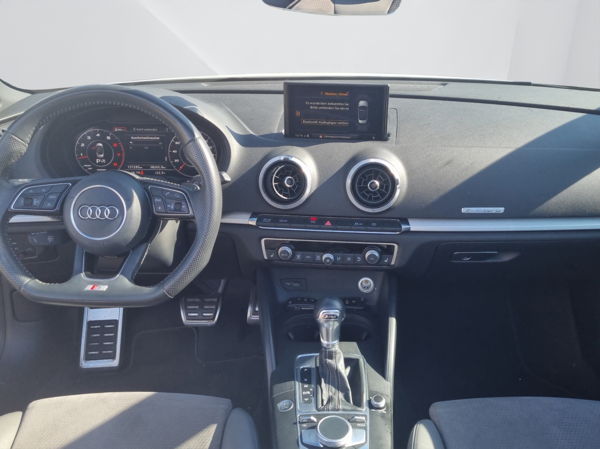 AUDI A3 Cabriolet 2.0 T FSI Sport qu. S-Tronic-image-10