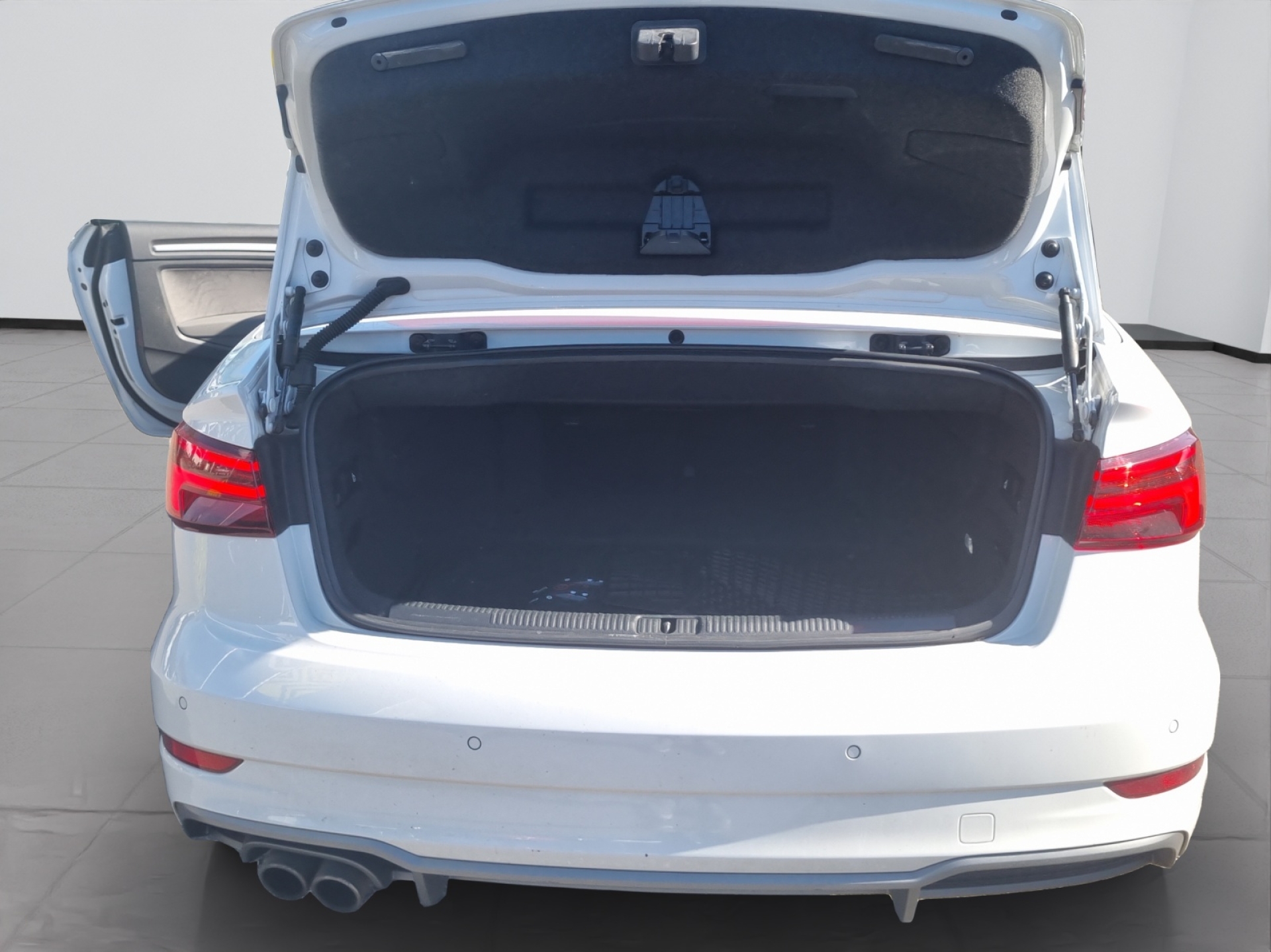 AUDI A3 Cabriolet 2.0 T FSI Sport qu. S-Tronic-image-14