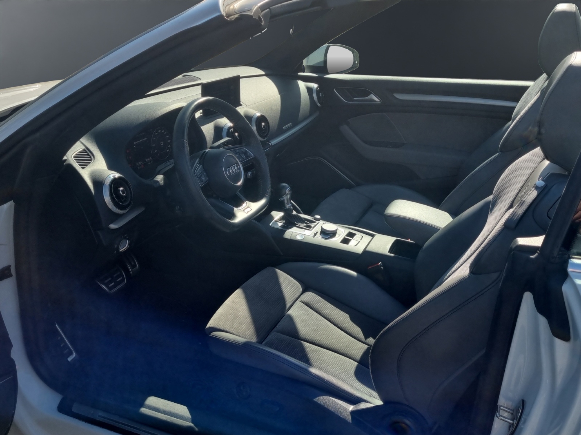 AUDI A3 Cabriolet 2.0 T FSI Sport qu. S-Tronic-image-6