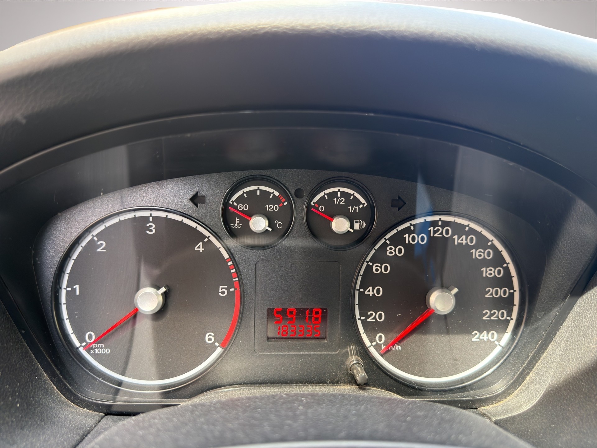 FORD Focus 1.6 TDCi Ambiente-image-10