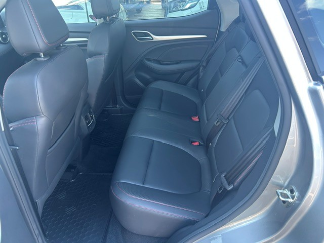 MG ZS EV 70kWh Luxury-image-10