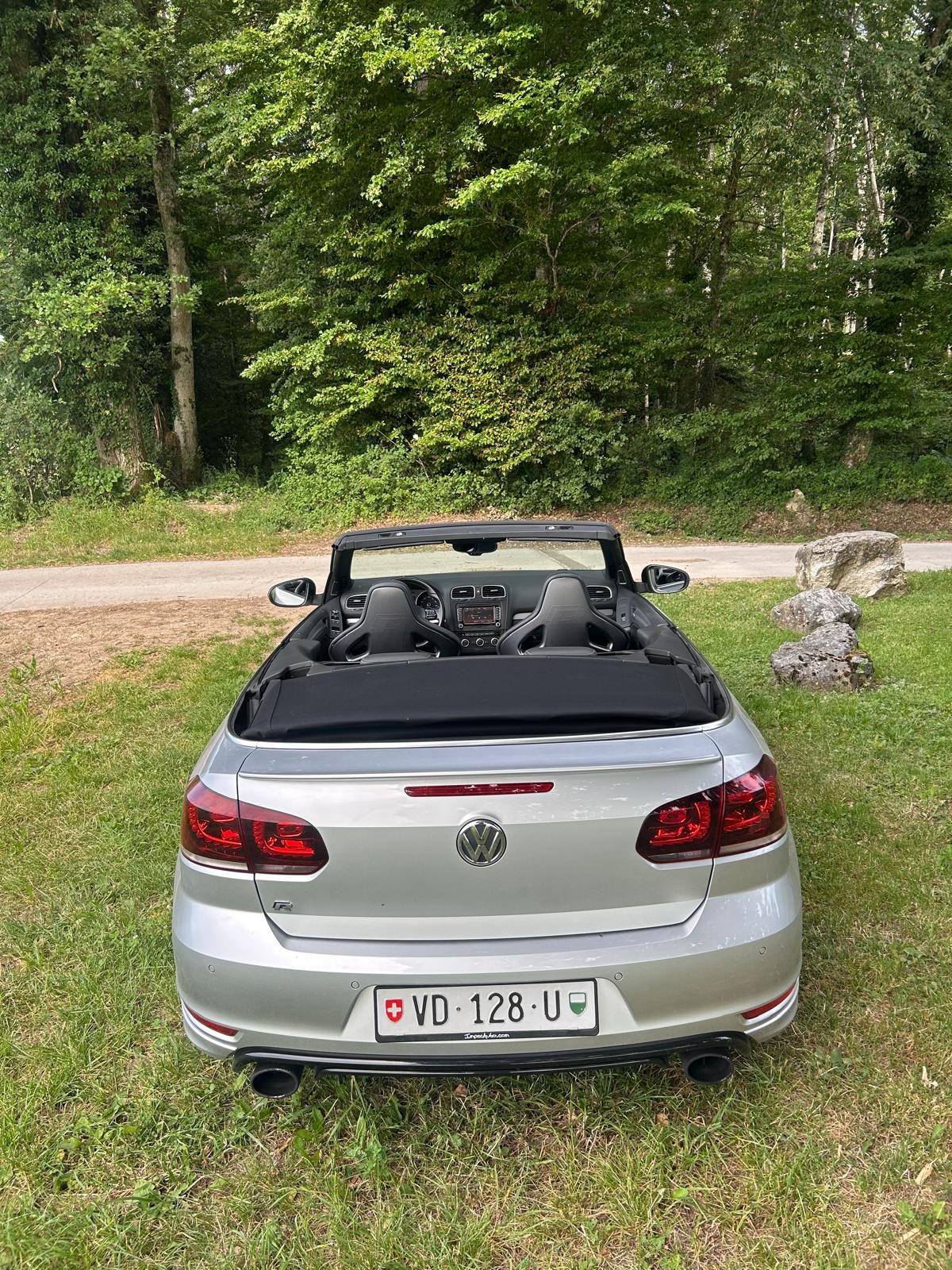VW Golf Cabrio 2.0 TSI R DSG-image-4
