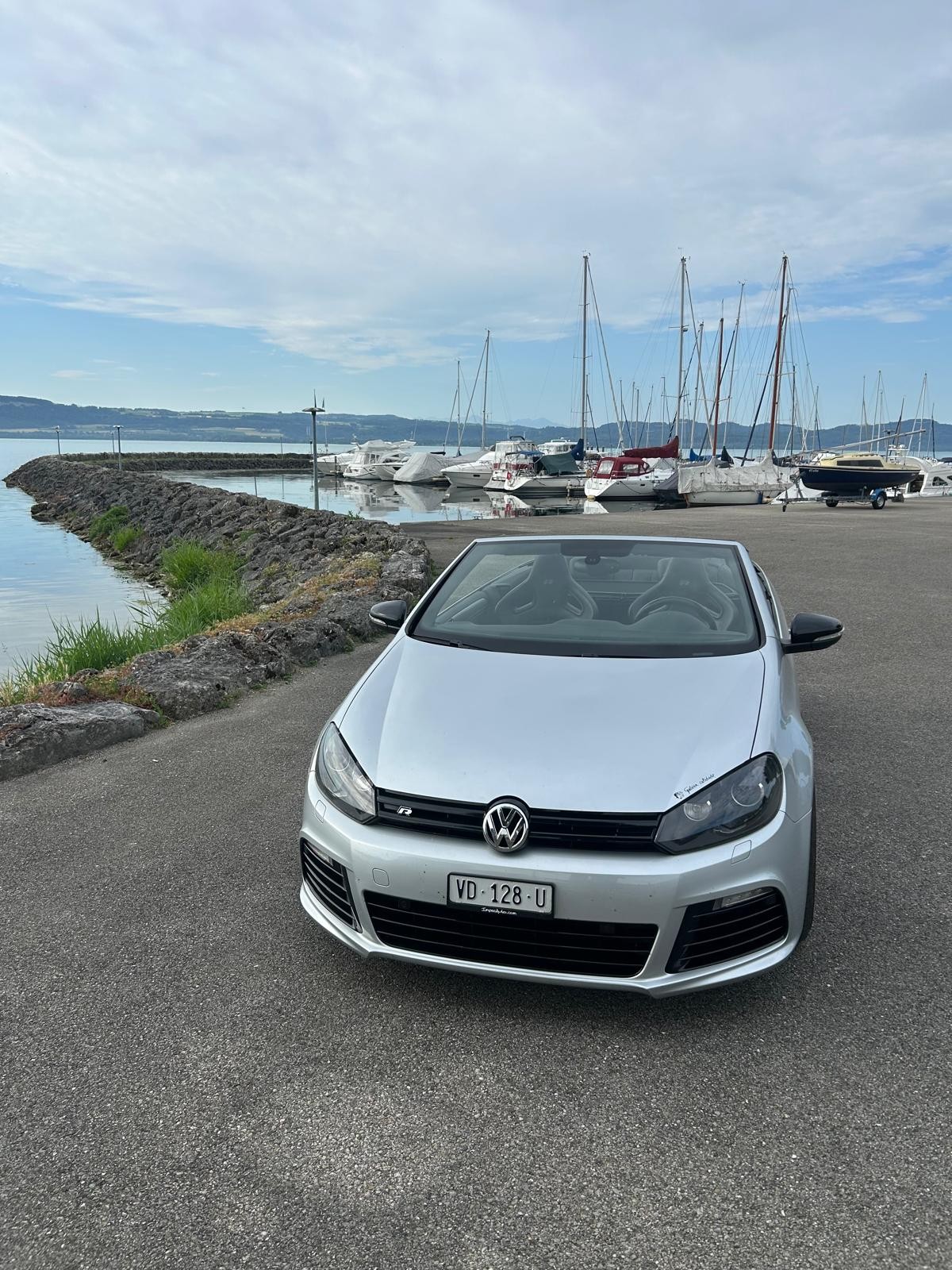 VW Golf Cabrio 2.0 TSI R DSG-image-2