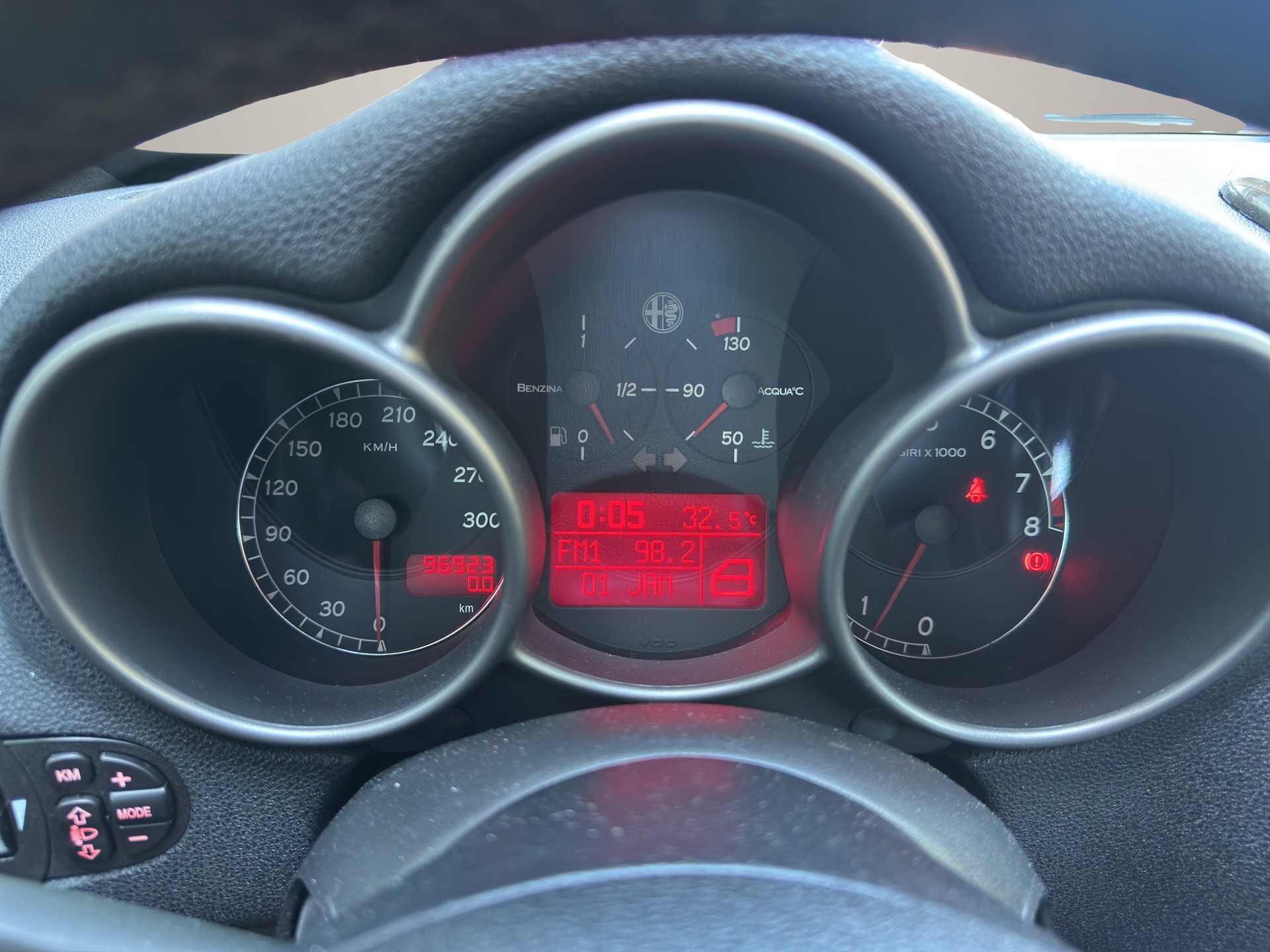ALFA ROMEO 147 3.2 GTA-image-11