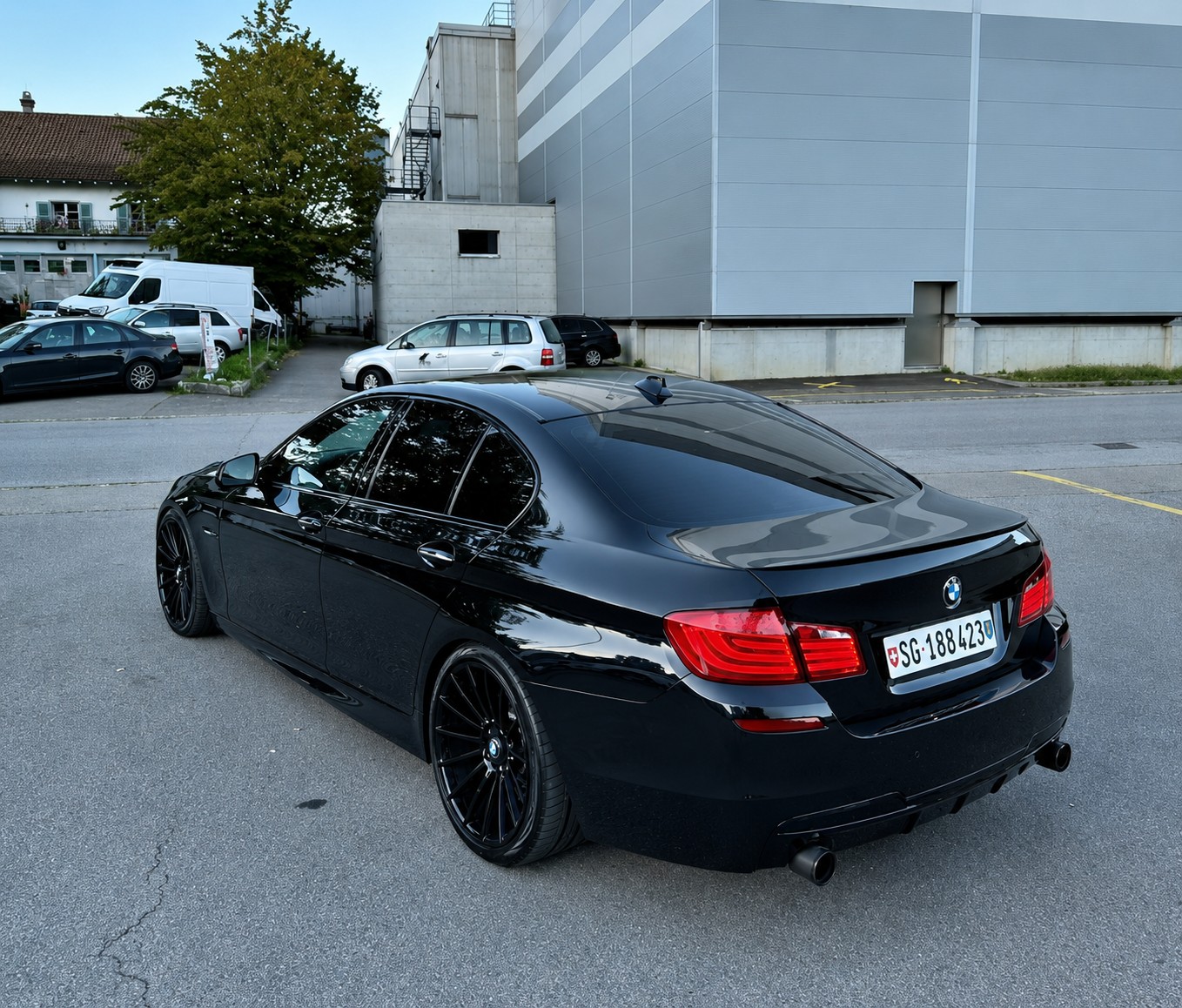 BMW 535i-image-2