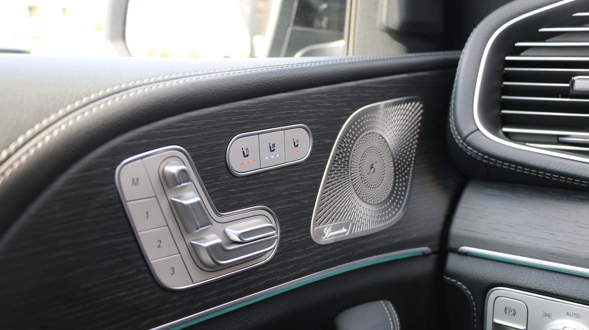 MERCEDES-BENZ GLE 400 e EQ Star 4Matic-image-14