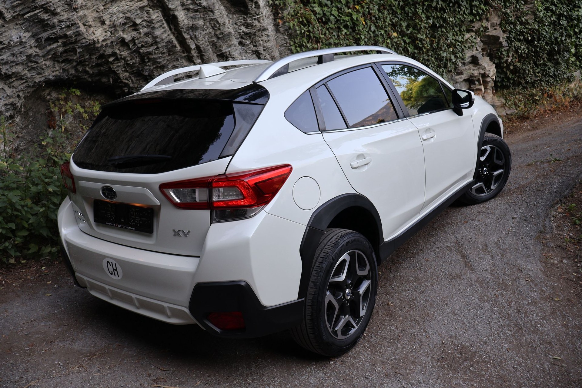 SUBARU XV 2.0 Swiss AWD Lineartronic-image-5