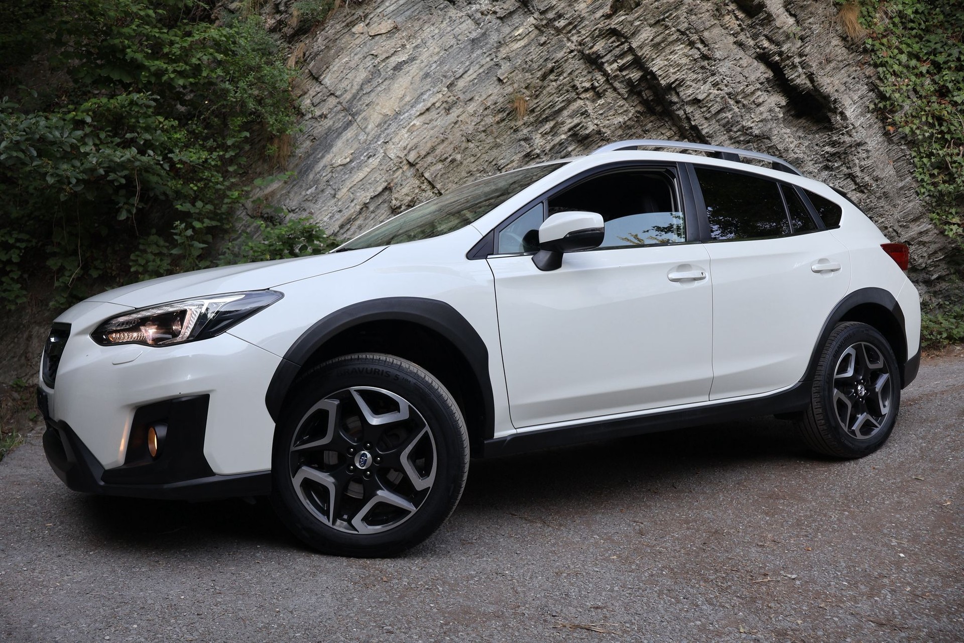 SUBARU XV 2.0 Swiss AWD Lineartronic-image-3