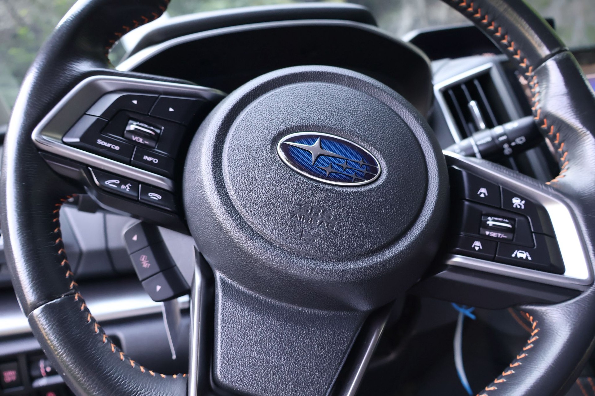 SUBARU XV 2.0 Swiss AWD Lineartronic-image-9