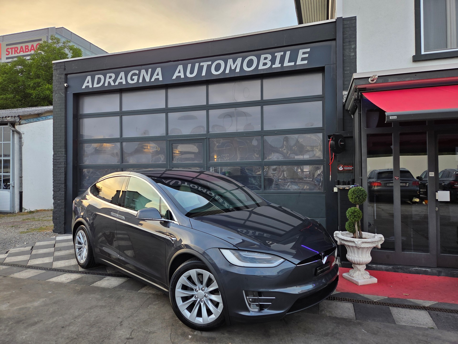 TESLA Model X 100 D-image-0
