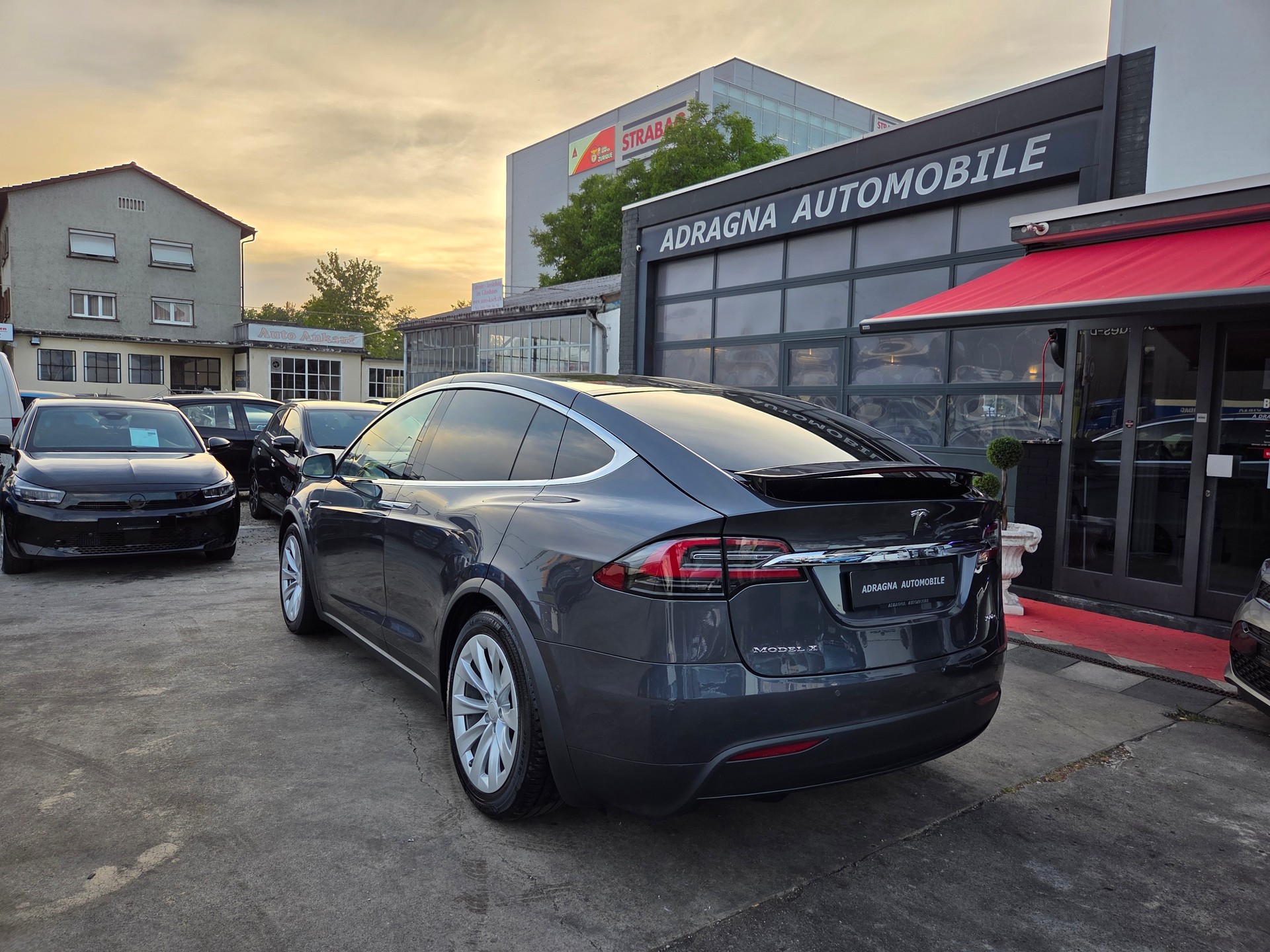 TESLA Model X 100 D-image-5