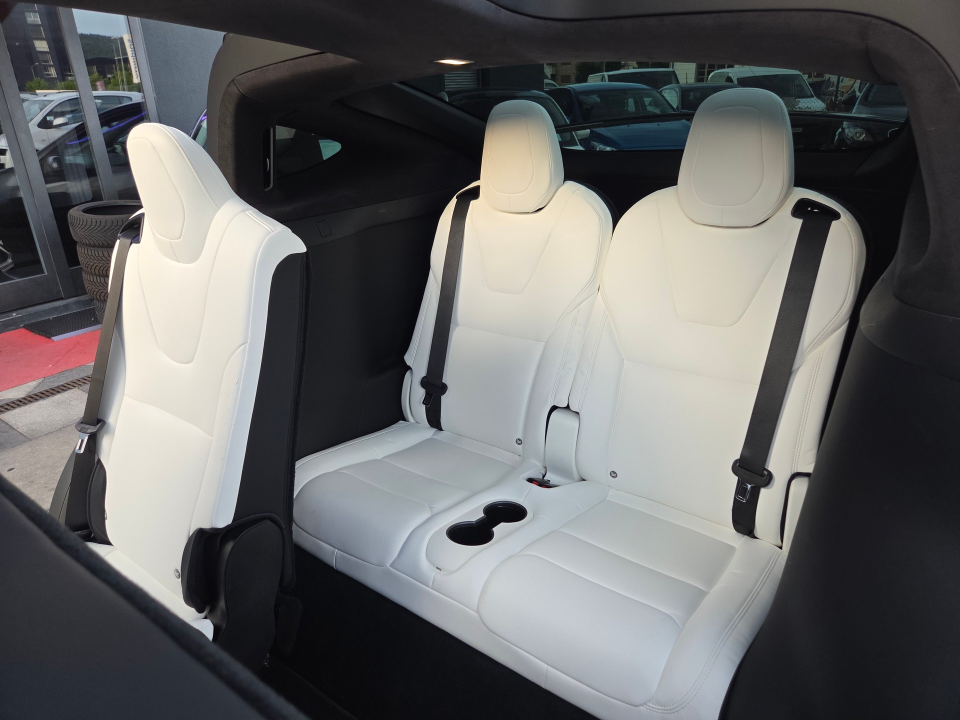 TESLA Model X 100 D-image-16