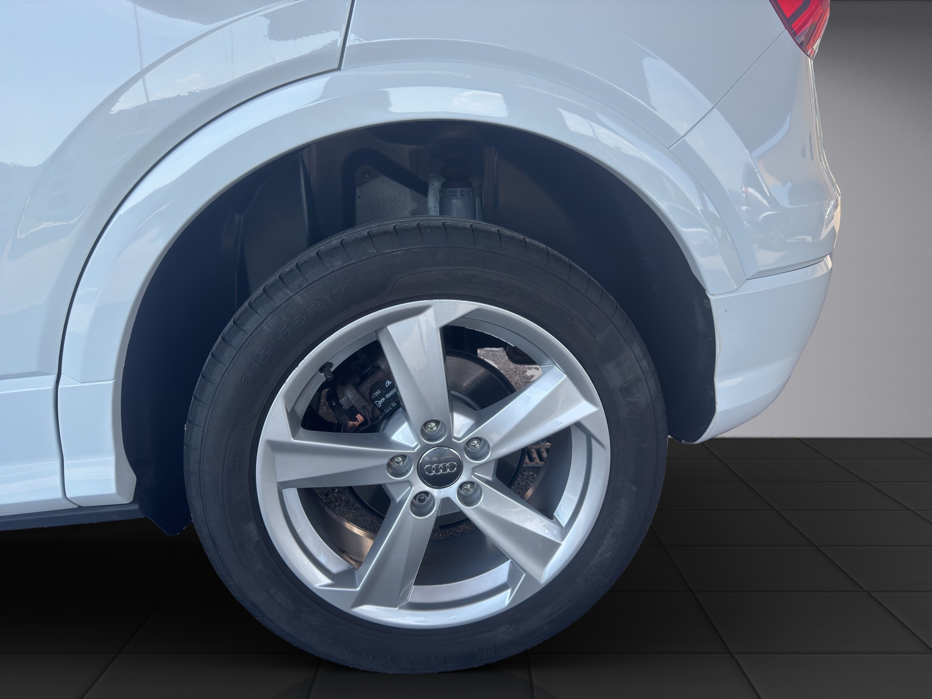 AUDI Q2 1.6 TDI Sport-image-4