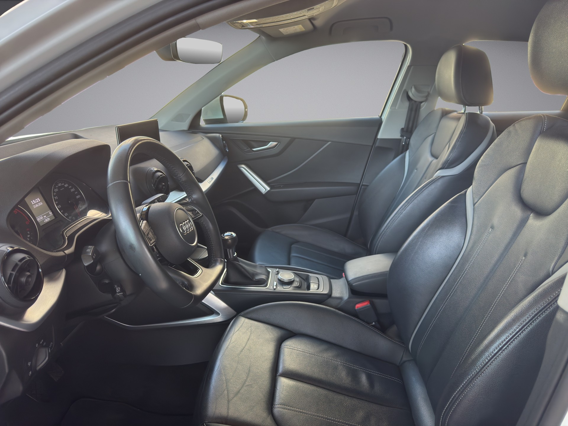 AUDI Q2 1.6 TDI Sport-image-7