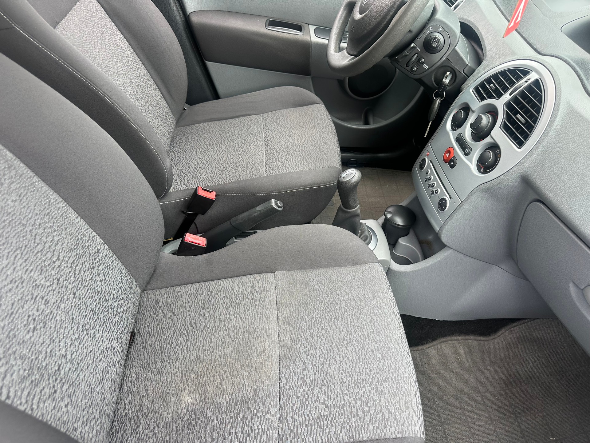 RENAULT Modus 1.2 16V T Expression-image-9