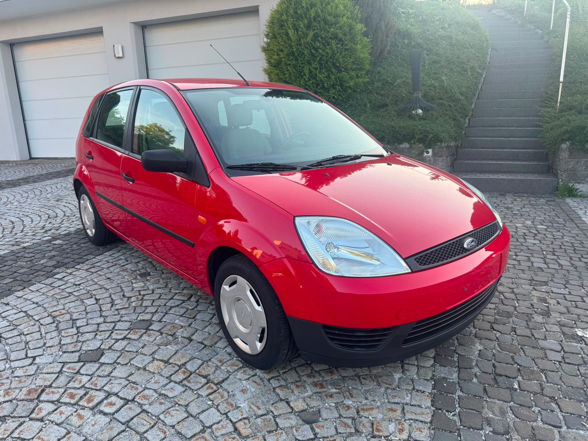 FORD Fiesta 1.3 Ambiente-image-0