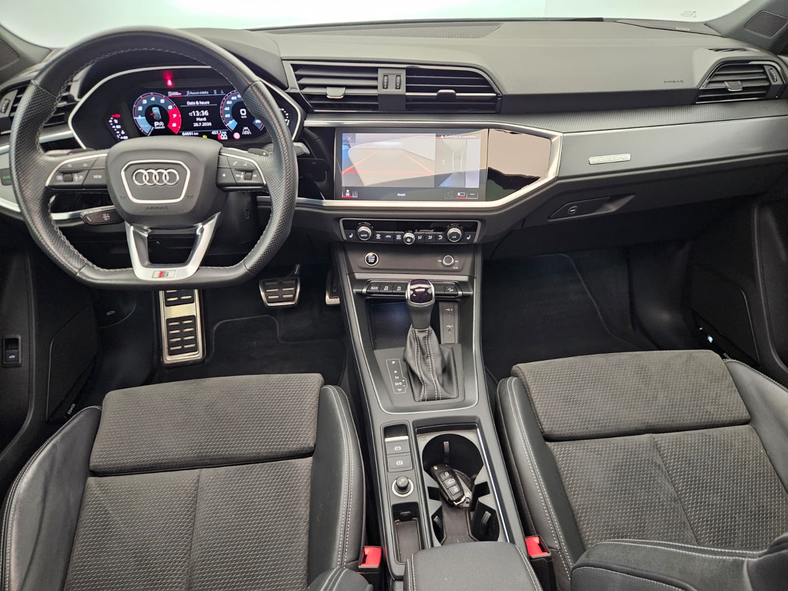 AUDI Q3 Sportback 40 TFSI S line quattro S-tronic-image-9